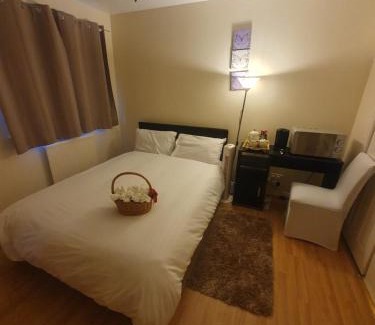 Thames Maison | Double size and Single room in Barking
