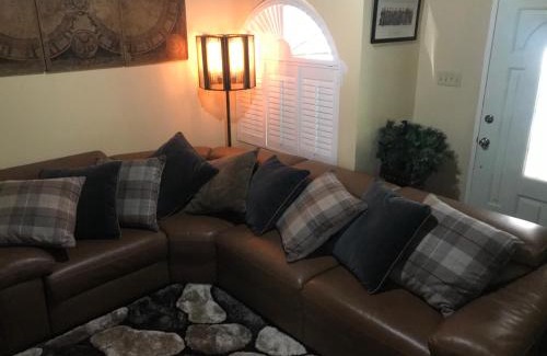 Linstead Maison | Doubles Manor