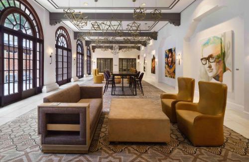 St. Johns Hôtel | DoubleTree by Hilton Austin