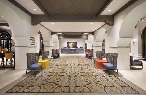 St. Johns Hôtel | DoubleTree by Hilton Austin