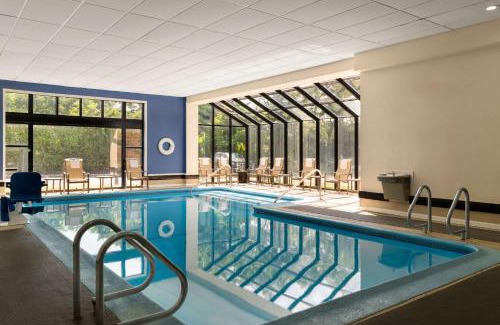 Windsor Locks Hôtel | DoubleTree by Hilton Bradley International Airport