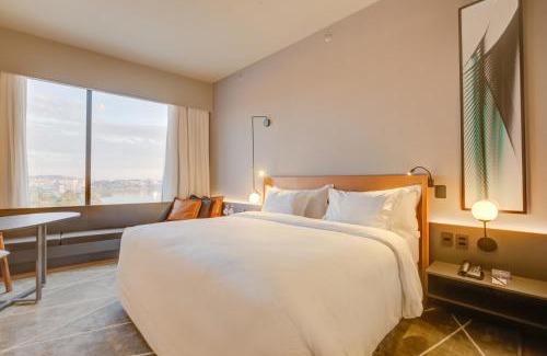 Cristal Hôtel | DoubleTree by Hilton Porto Alegre