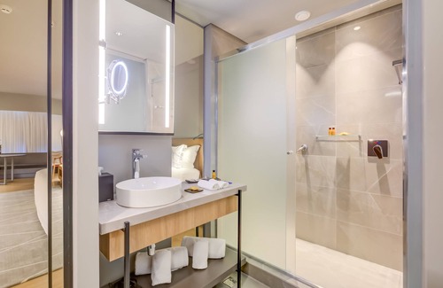 Cristal Hôtel | DoubleTree by Hilton Porto Alegre