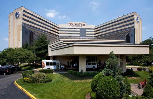 Newark Hôtel | DoubleTree by Hilton Hotel Newark Airport