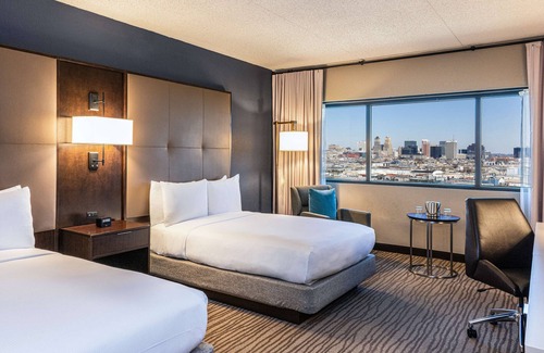 Newark Hôtel | DoubleTree by Hilton Hotel Newark Airport
