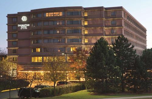 Downers Grove Hôtel | DoubleTree Suites by Hilton Hotel & Conference Center Chicago-Downers Grove