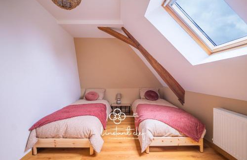 Parigne-lʼEveque Maison | Douceur bucolique, jardin & mezzanine cosy
