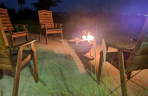 Nindaroo Maison | Doug's Place - Spectacular Views + Tennis Court