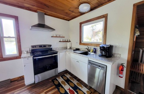 Port Ontario Maison | Douglaston Salmon Run - Estuary Lodge