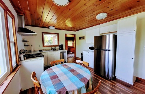 Port Ontario Maison | Douglaston Salmon Run - Estuary Lodge