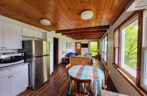 Port Ontario Maison | Douglaston Salmon Run - Estuary Lodge