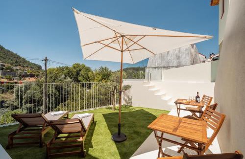 Castelo de Paiva Appartement | Douro Arda House with Pool & Jacuzzi by HostWise
