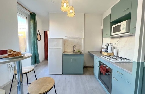 La Gare Appartement | Doux Pavillon - La Canopée: 8min walk from the station
