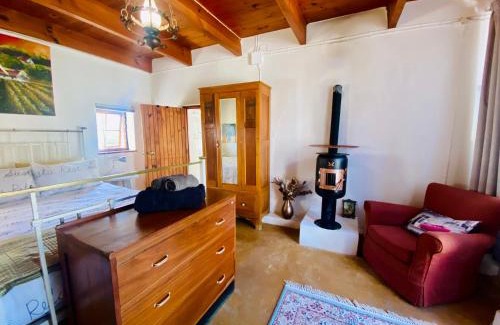 Breede Valley Chalet De Ski | Dove Cottage at Rhebokskraal Olive Estate