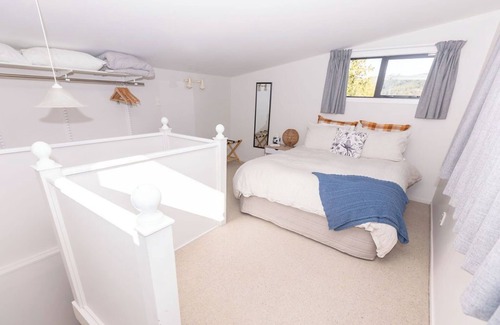 Ngatimoti Autre | Dovedale Country Getaway- Tranquility & Farm Life