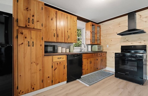 Sullivan Maison | Down East Maine Beach Front Escape Near Bar Harbor