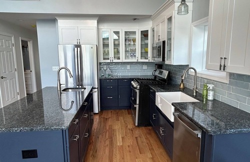 North Stonington Maison | Down the Lake @ Heron's Cove - Lakefront Rental Home near Winery/Trails/Casinos