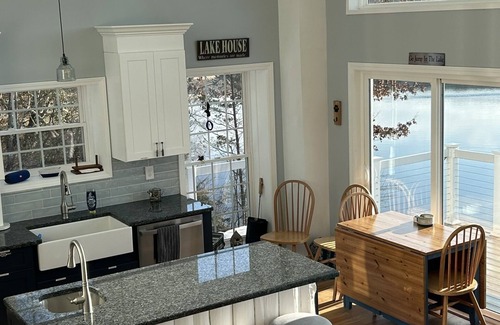 North Stonington Maison | Down the Lake @ Heron's Cove - Lakefront Rental Home near Winery/Trails/Casinos