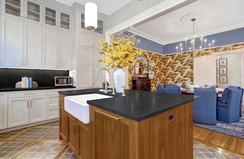 Old Town West Maison | Downham House - A Poshabodes Luxury Home!