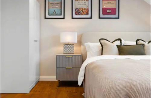 Bruce Grove Maison | Downhills Studio Flat in Loft Space