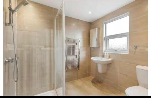 Bruce Grove Maison | Downhills Studio Flat in Loft Space