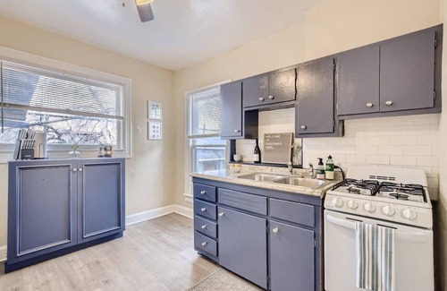 Capitol Hill Appartement | Downing by Modern Midstay / 3Blks to Cheesman! #D4