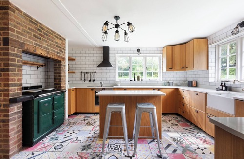 Stoughton Maison | Downsview Place - 6 Bedrooms, Pet Friendly with Games Room