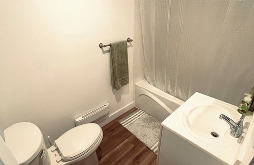 Charlottetown Appartement | Downtown-2BR APT-King-Parking-WiFi7