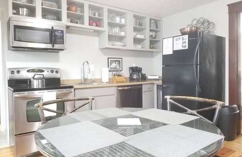 Manchester Appartement | Downtown ~ 2nd Floor 1 Bedroom -1 Bath