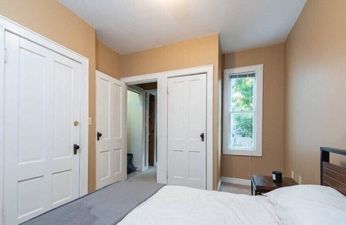 Groton Appartement | Downtown Apartment, walk to restaurants, cafes and walking trails
