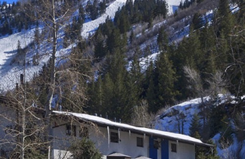 West End Copropriété | St Moritz Lodge, situé au centre-ville de Aspen Co. "Le choix abordable d'Aspen"