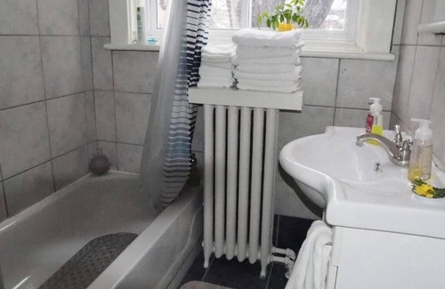 Centretown Maison | Downtown Bed and Breakfast