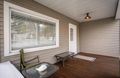 Garden District Maison | Downtown CDA 3BR 2B with Workspace 8 guests