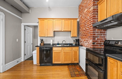 Endion Copropriété | Downtown Condo in Duluth | City View Condo