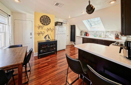 Salem Copropriété | ★Downtown Condo~Steps from the Water & Common★