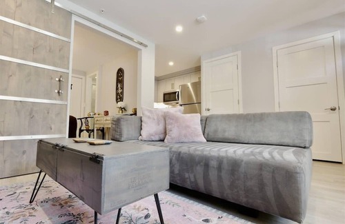 Logan Circle Appartement | Downtown DC Awaits ~ with Parking Permit