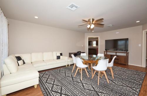 San Angelo Maison | Downtown Elegance: 2-BR Home - San Angelo, Texas