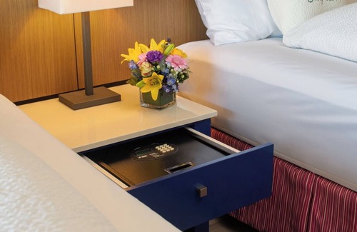 Downtown Portland Hôtel | Downtown Escape: Unwind in Your Comfortable Room Across Waterfront Park