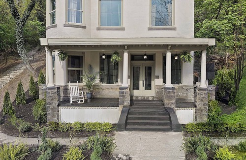 Oakland Maison | Downtown Estate! Can sleep up to 24!