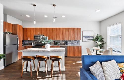 Fort Worth Appartement | Downtown Fort Worth Luxe Retreat, Pool, Gym and Free Parking