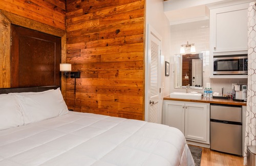 Starkville Appartement | Downtown Game Day Studio