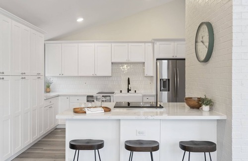 Gig Harbor Maison | Downtown Harbor Home with Views & Room for All!