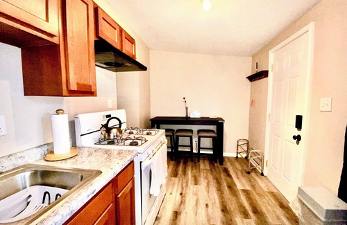 Hobart Appartement | Downtown Hobart Cozy 1 Bedroom