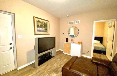 Hobart Appartement | Downtown Hobart Cozy 1 Bedroom