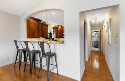Hendricks and Venice Isles Maison | DOWNTOWN LAS OLAS WATERFRONT HOME UPDATED UNIT