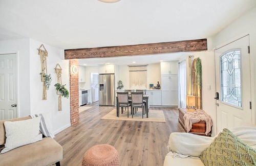 East Village Cottage | Downtown Long Beach Home: Walk Everywhere!