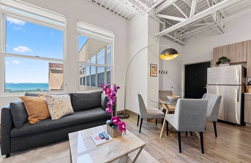 The Loop Copropriété | Downtown Mich Ave Penthouse - FULL Floor, Sleep 25