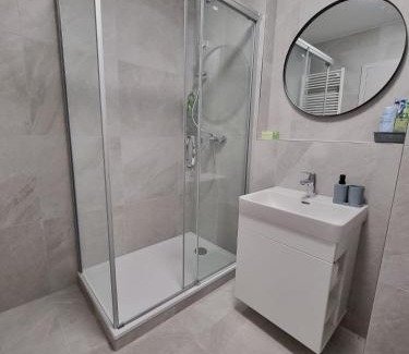 Nivy Appartement | Downtown New Apartment Free Parking