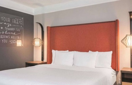 Central Business District Hôtel | Downtown New Orleans Getaway w/Outdoor Pool | Minutes to French Quarter