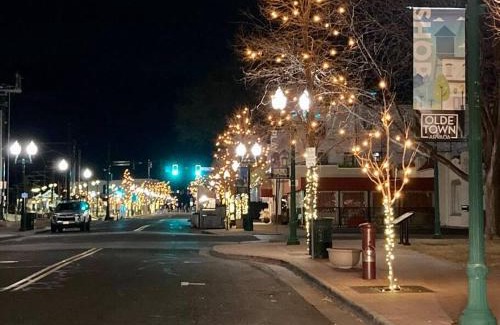 Olde Town Arvada Appartement | Downtown Olde Town Arvada- Across from light rail